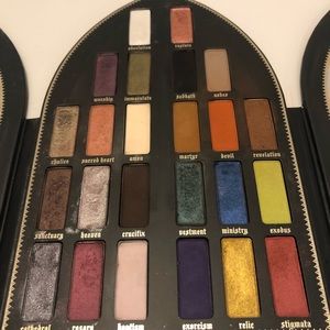Kat Von D Saint & Sinner palette
